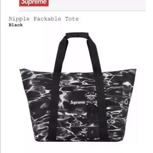 SUPREME RIPPLE PACKABLE BAG TOTE BLACK SS17